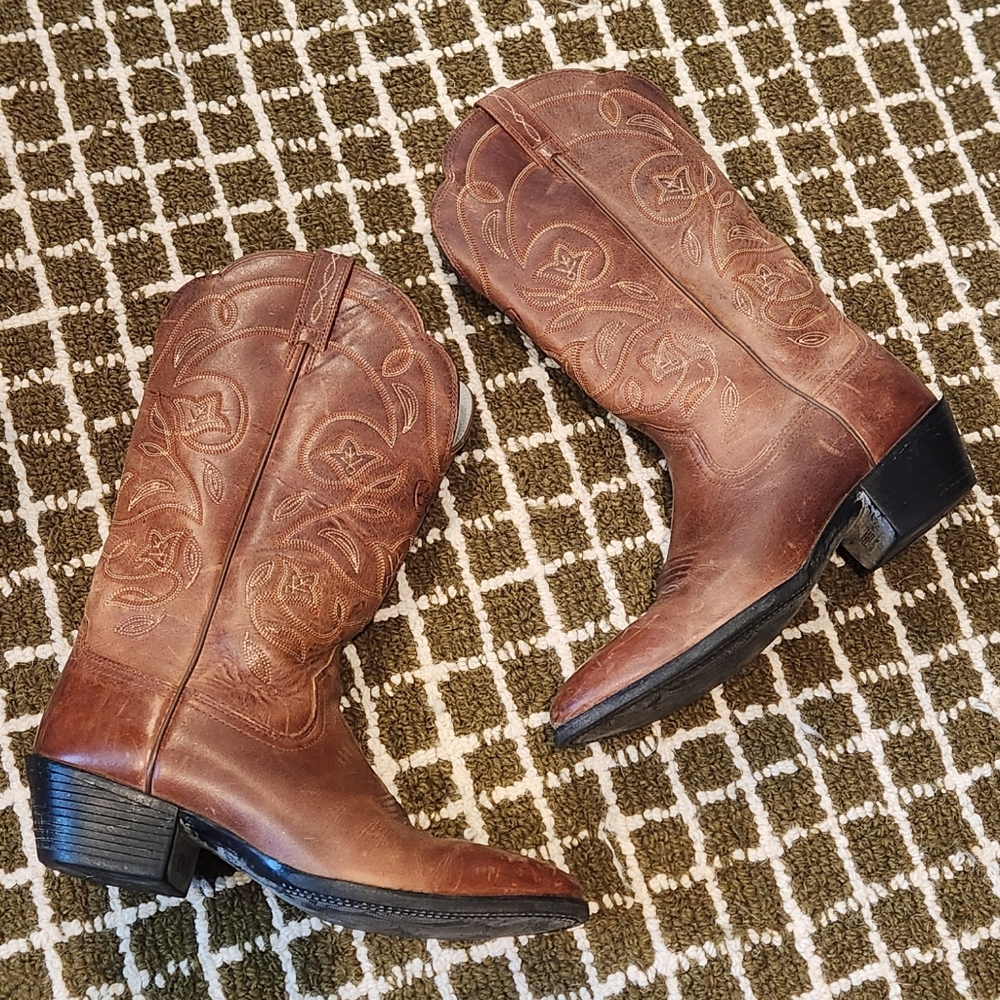 Ariat Heritage Brown Leather Boots